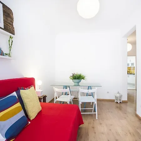 St. Antonio Sunny Apartment Lisbon